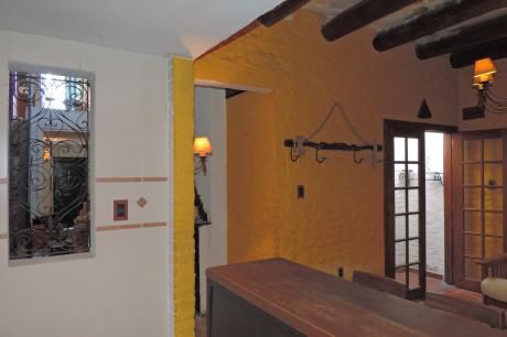 Vendo Buena Y Cómoda Casa En 2 Plantas, 3 Dorm, 2 Baños, Gge