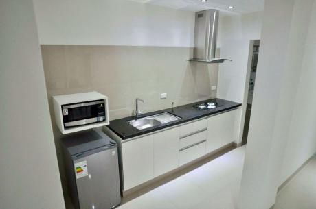 En Venta Dpto 1 Dorm.cond. Alejandra