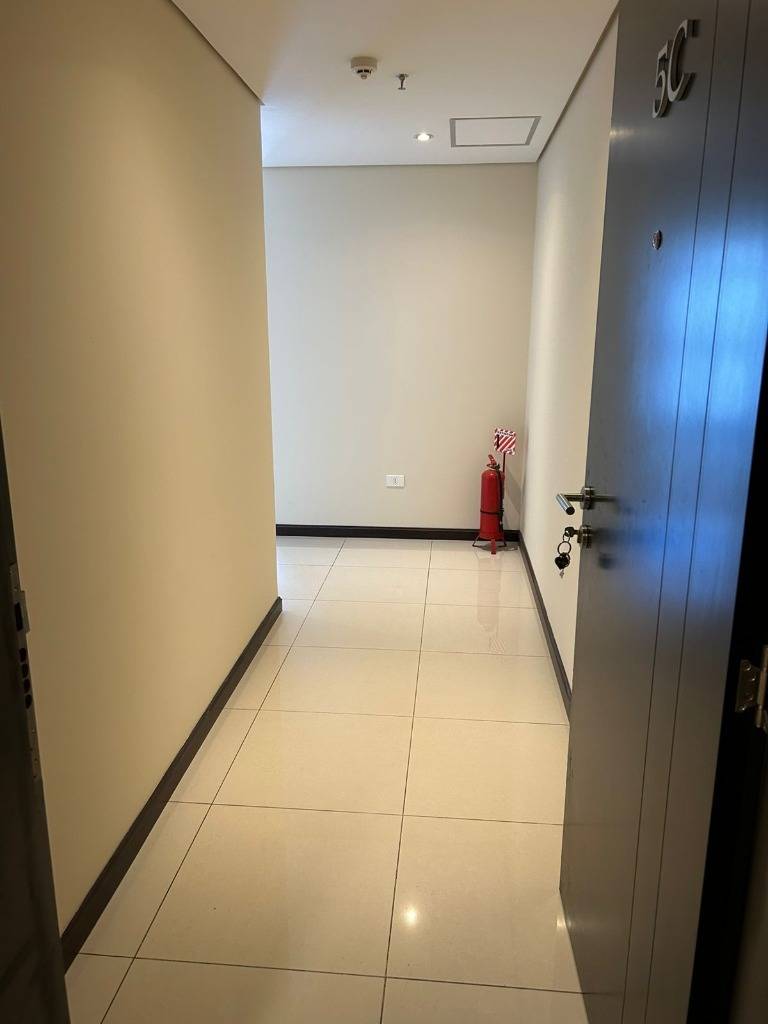 Alquiler Vivienda u Oficina a 200 mtrs. de Shopping del Sol - ID 43768 — foto 2