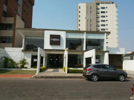 Hermoso Local Zona Centro Sur Calle La Riva