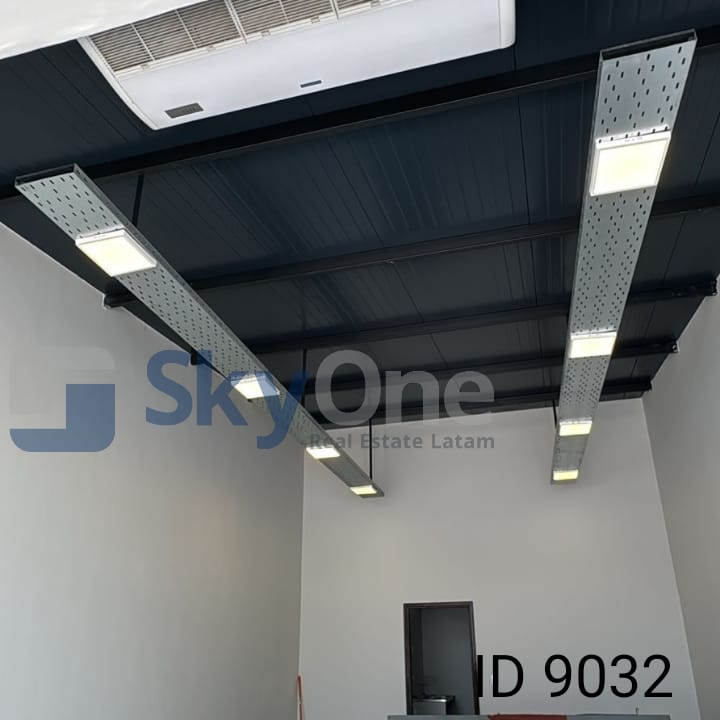 ALQUILO HERMOSO SALÓN COMERCIAL SOBRE LA AVENIDA CACIQUE LAMBARÉ — foto 3
