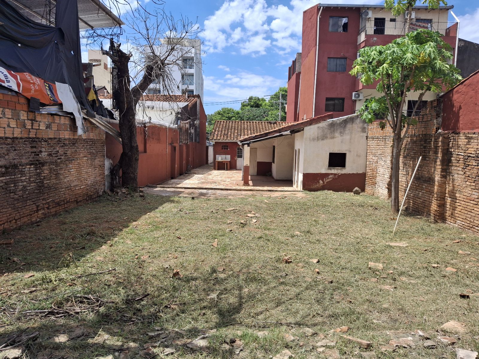 Vendo Casa a demoler o refaccionar en Barrio Mburicao — foto 3