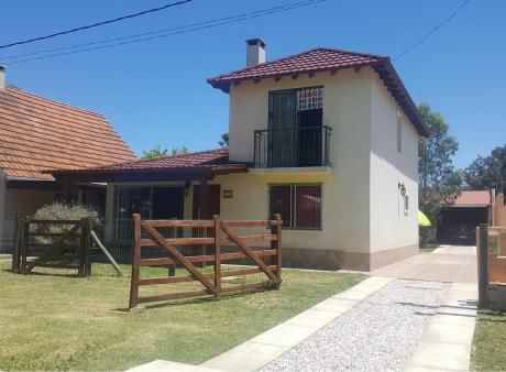 Hermosa Casa A 300 Metros De La Playa!