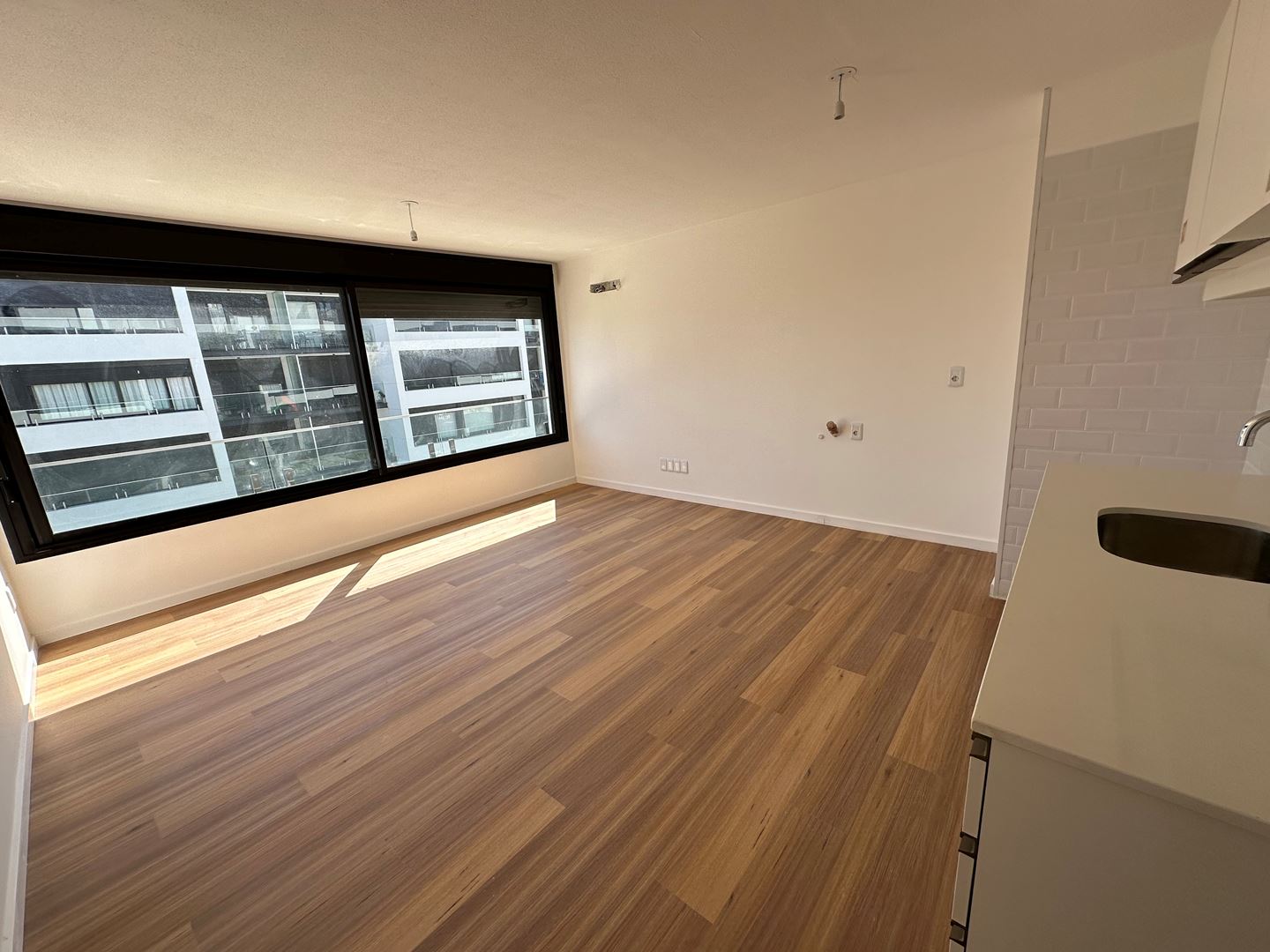 Alquiler apartamento parque Batlle 1 dorm con gge y piscina