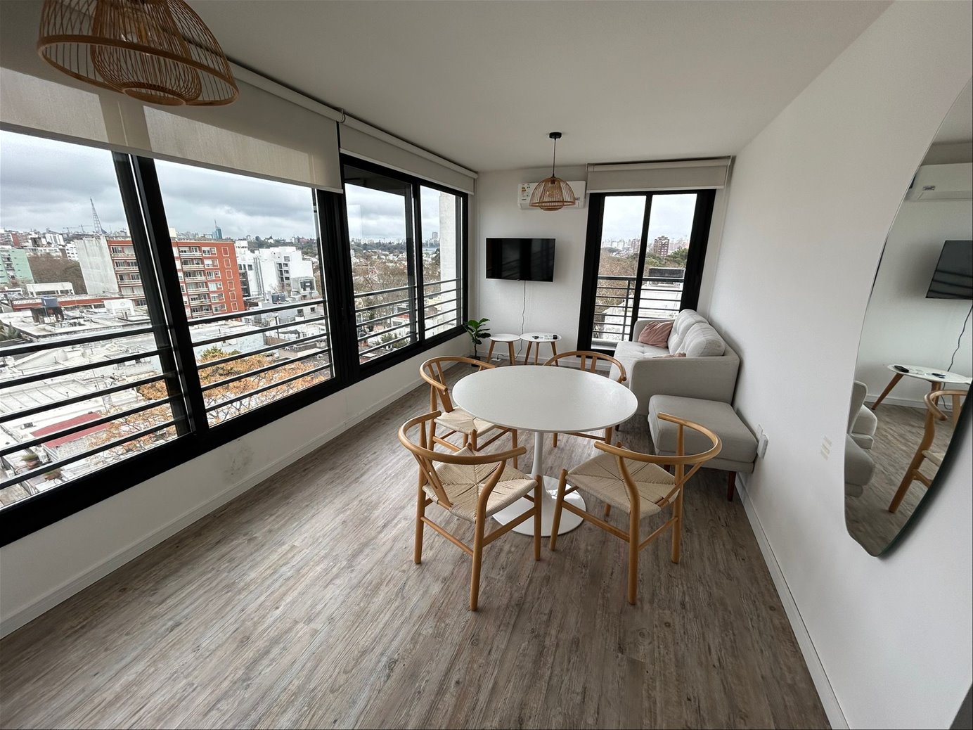 Alquiler apartamento pocitos 1 dormitorio y garaje Prox WTC equipado!!