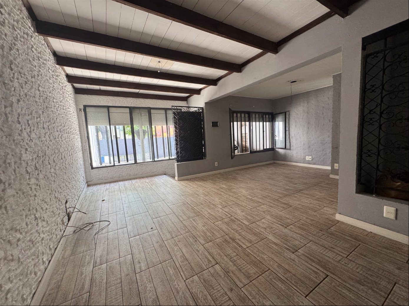 Venta Casa Tres Cruces 3 Dormitorios 2 Baños Garaje para 3 y parrillero