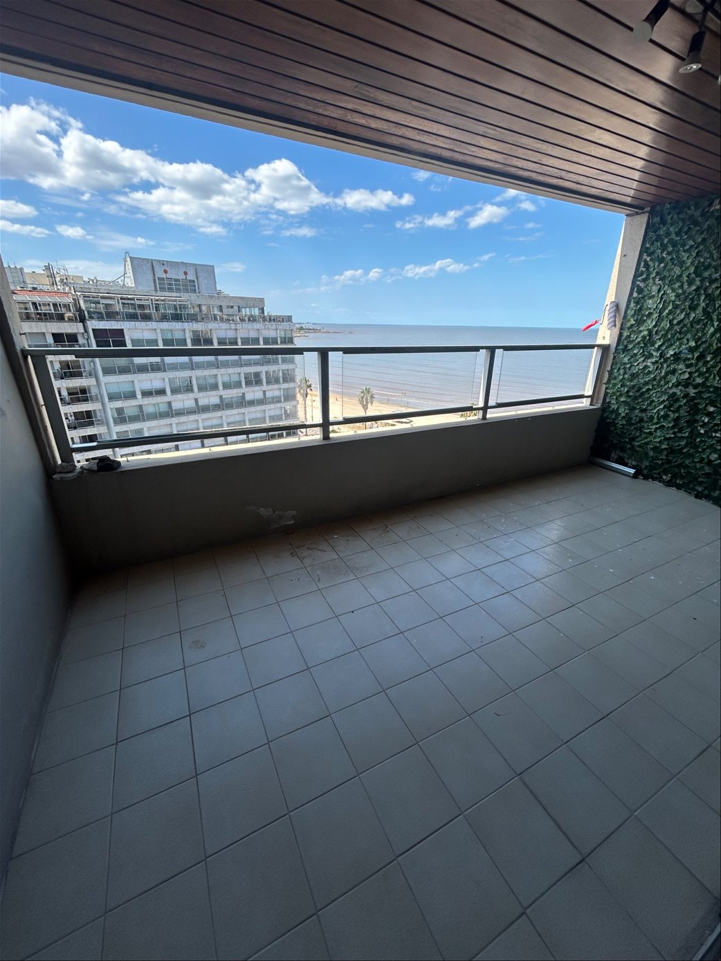Alquiler Apartamento Pocitos 3 dormitorios + servicio - Principal