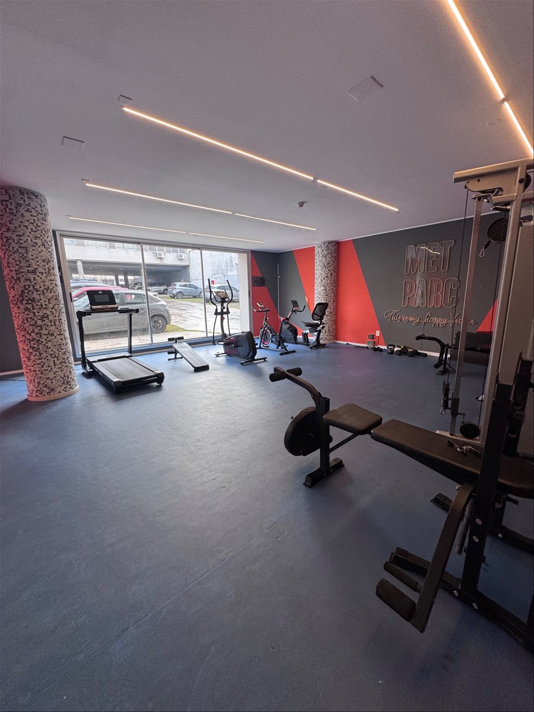 Alquiler de apartamento La Blanqueada de 1 dormtorio y garaje. Barbacoa y gym · Foto 10