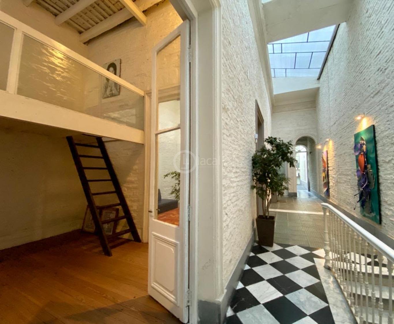 ALQUILER CASA OFICINA CIUDAD VIEJA 260 M2 EXCELENTE !!!