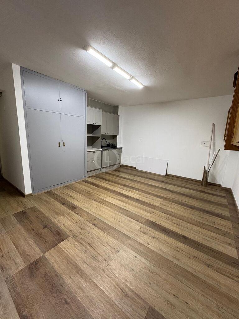 ALQUILER OFICINA CIUDAD VIEJA  100 M2 · Foto 8