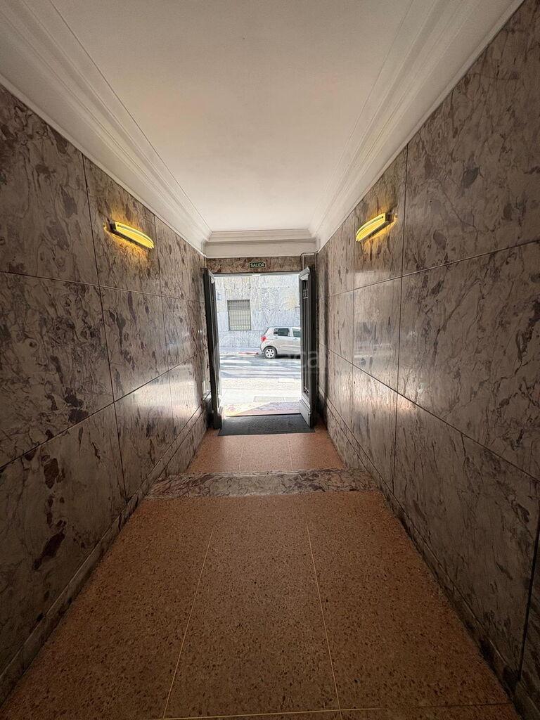 ALQUILER OFICINA CIUDAD VIEJA  100 M2 · Foto 2