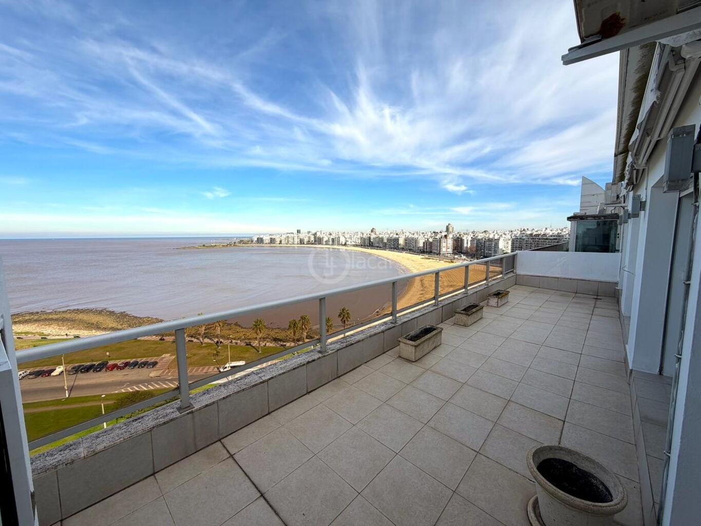 ALQUILER PENT HOUSE RAMBLA POCITOS 2 DORM CON GARAGE