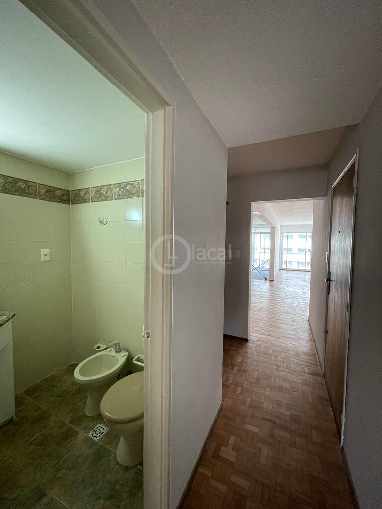 Alquiler | Excelente planta, 2 Dormitorios, 2 Baños completos y 2 lugares de garaje. · Foto 10