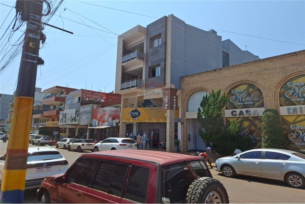 VENDO EDIFICIO EN EL CIRCUITO COMERCIAL DE ENCARNACION — foto 2
