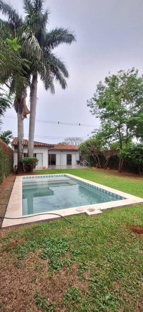 HERMOSA CASA EN LOMA MERLO — foto 2