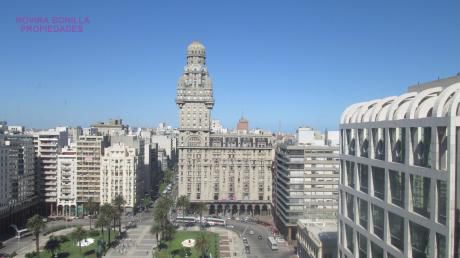 Bajo De Precio! Espectacular Apartamento Sobre Pza. Independencia. Gran Vista