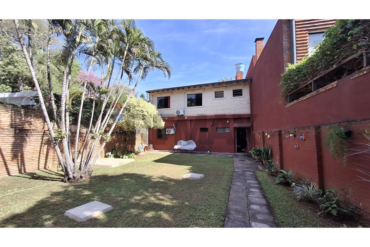 VENDO RESIDENCIA CON GRAN POTENCIAL EN HERRERA — foto 3