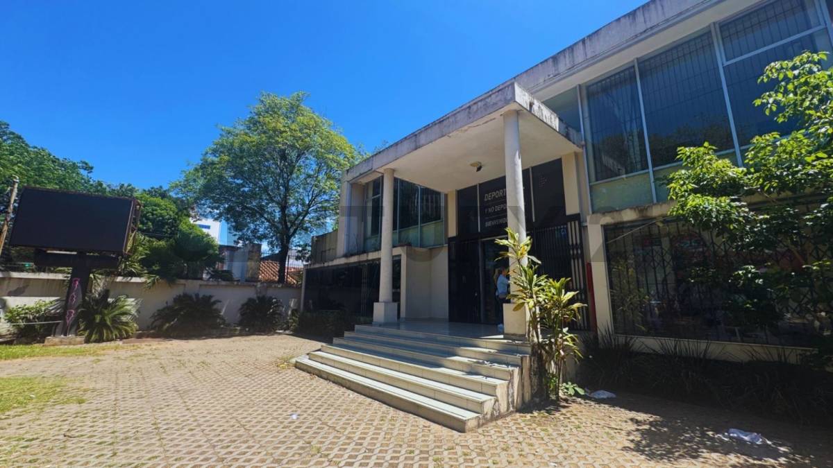 VENDO IMPORTANTE PROPIEDAD COMERCIAL | BARRIO VILLA AURELIA — foto 3
