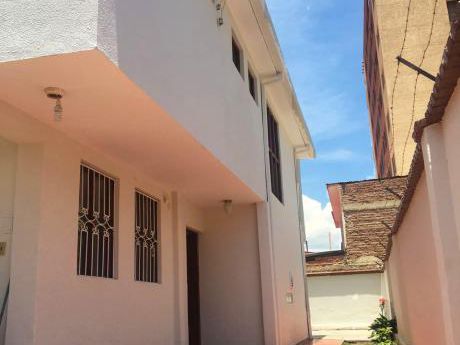 Casa En Venta Para Vivienda U Oficinas Zona Queru Queru