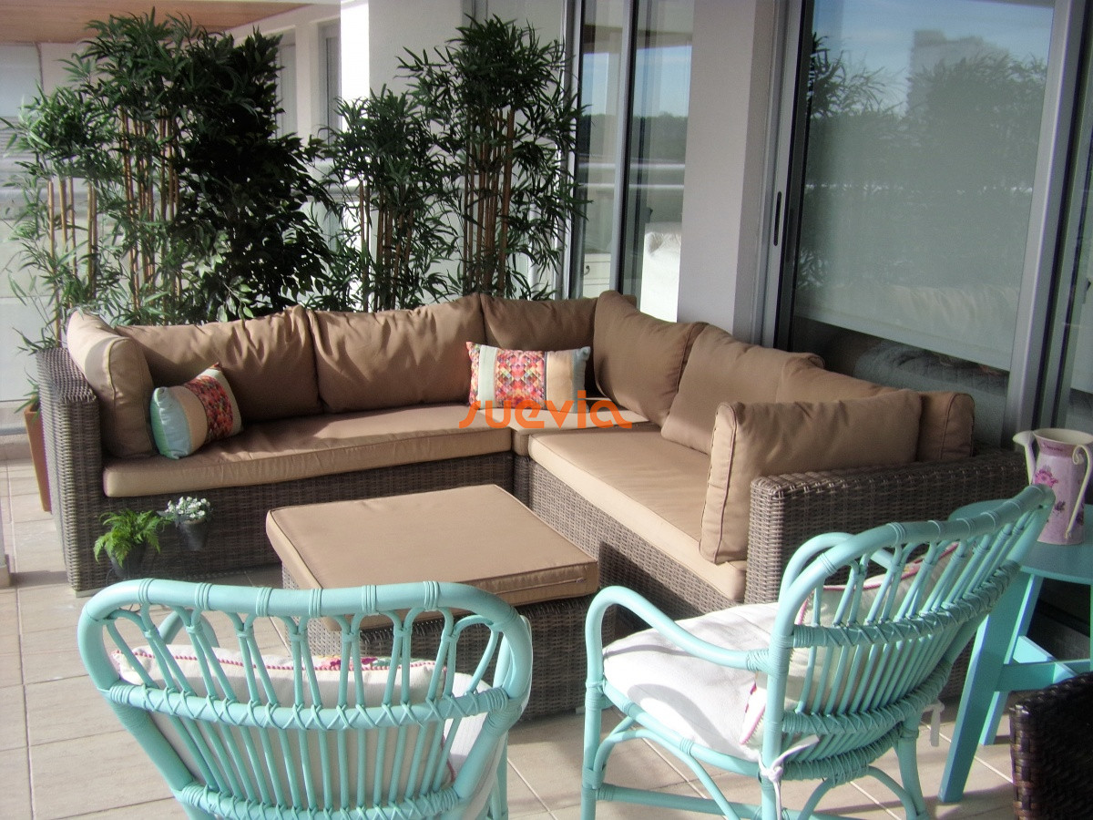 Hermoso apartamento 50 metros de Playa Brava