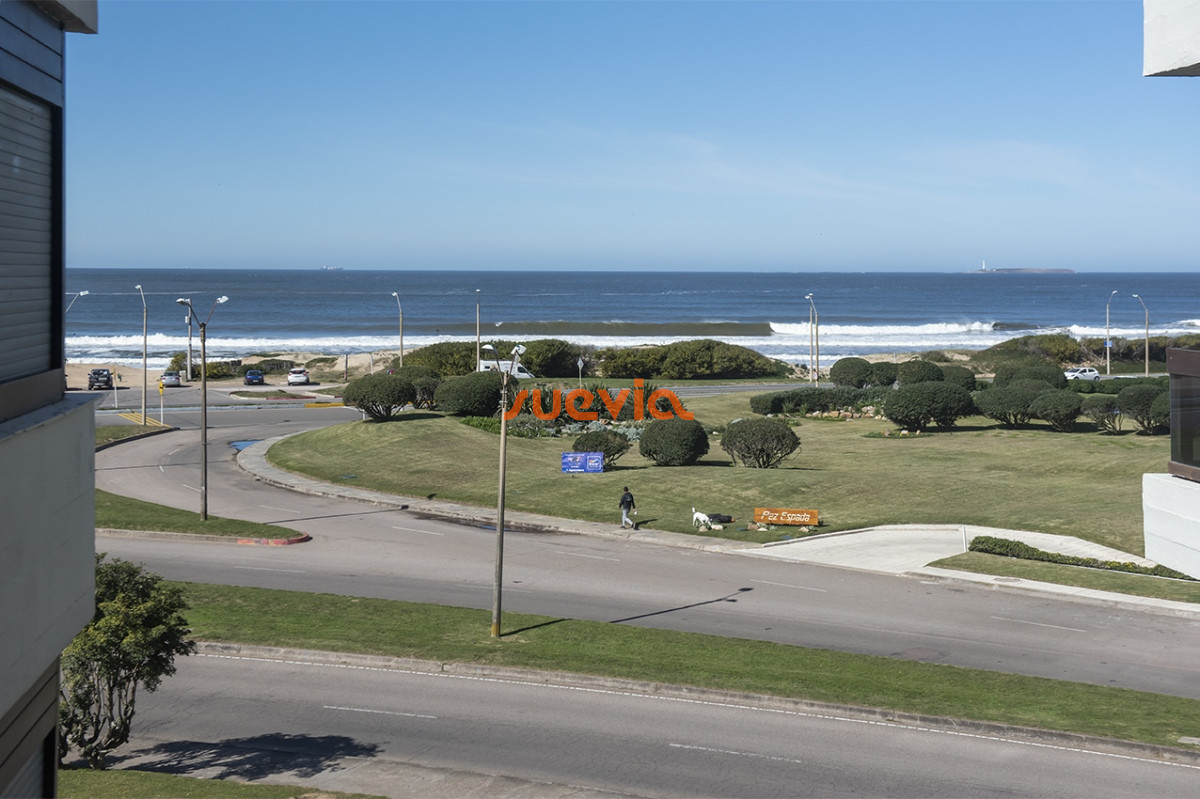 Apartamento en Venta de 2 dormitorios en Edificio Panorama , Punta del este