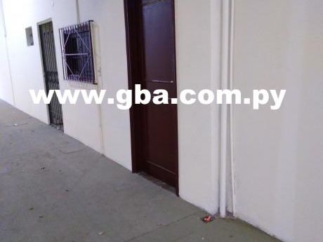 Dormitorio Disponible En Alquiler! Zona Laguna Grande.
