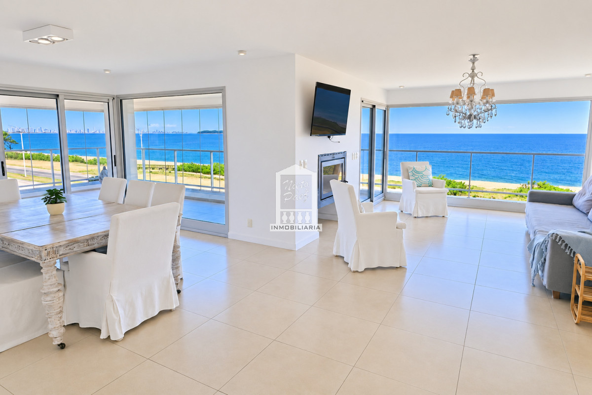 Penthouse dúplex en primera fila, 427 m2. Barbacoa propia. 2 garajes