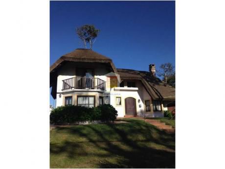 Casas En Pinares: Nyp21261c