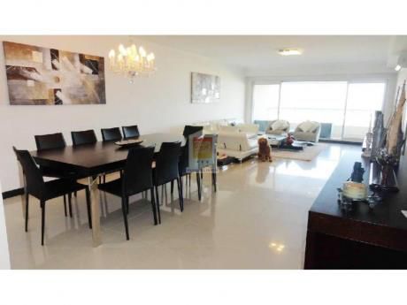 Apartamentos En Playa Brava
