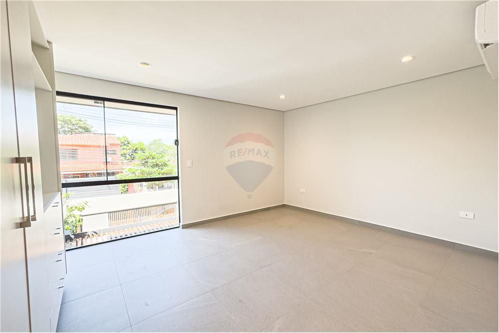 En Venta -Dúplex A Estrenar En El Barrio Mas Premium De Luque. — foto 3