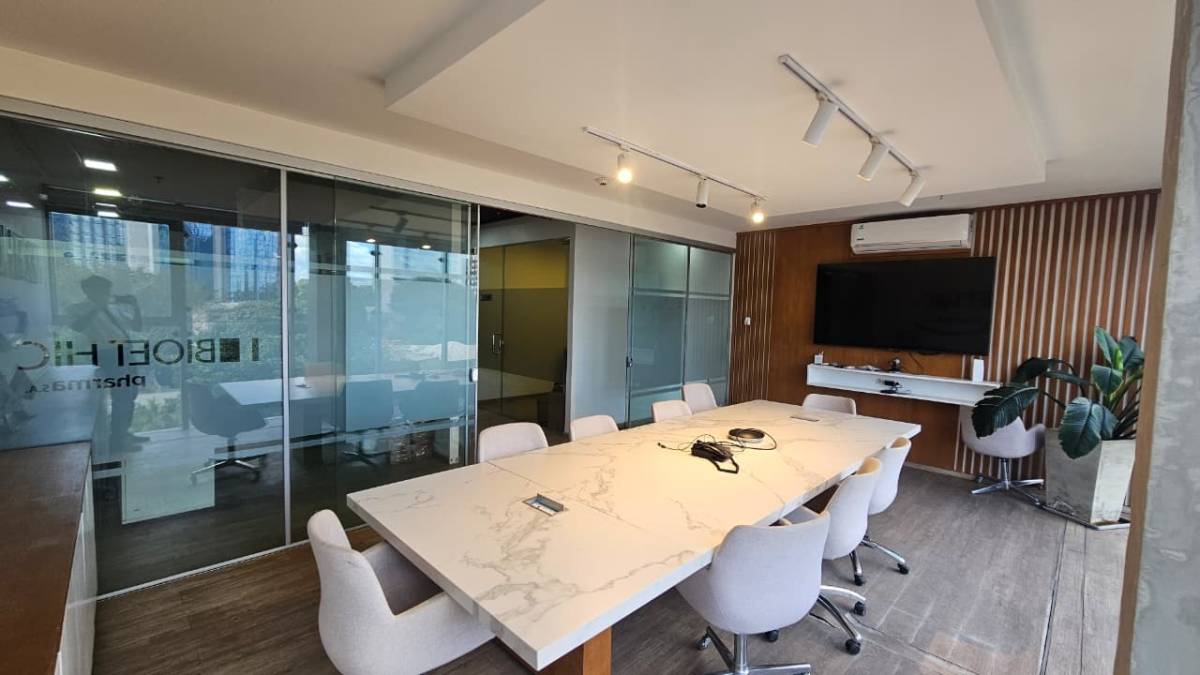 Alquilo Oficina Corporativa en Villa Morra — foto 2