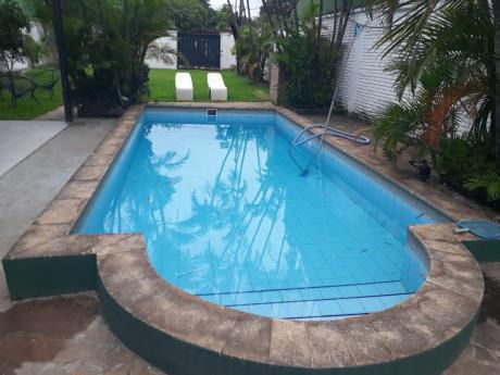 Casa Quinta En Fernando De La Mora