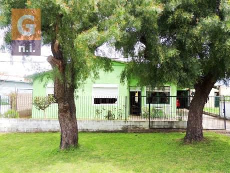 Casa En Piriápolis (cerro Del Toro (falda))