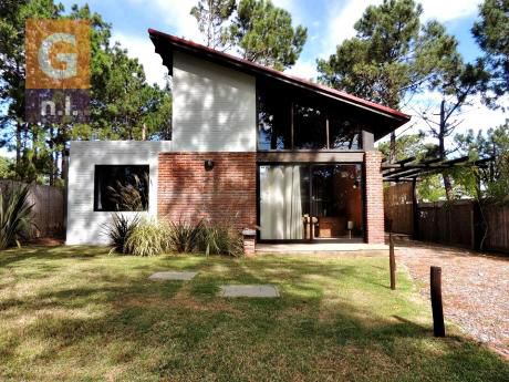 Casa En Piriápolis (punta Colorada)