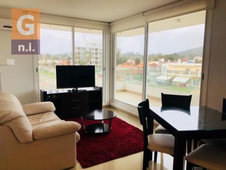 Apartamento En Piriápolis (piriapolis)