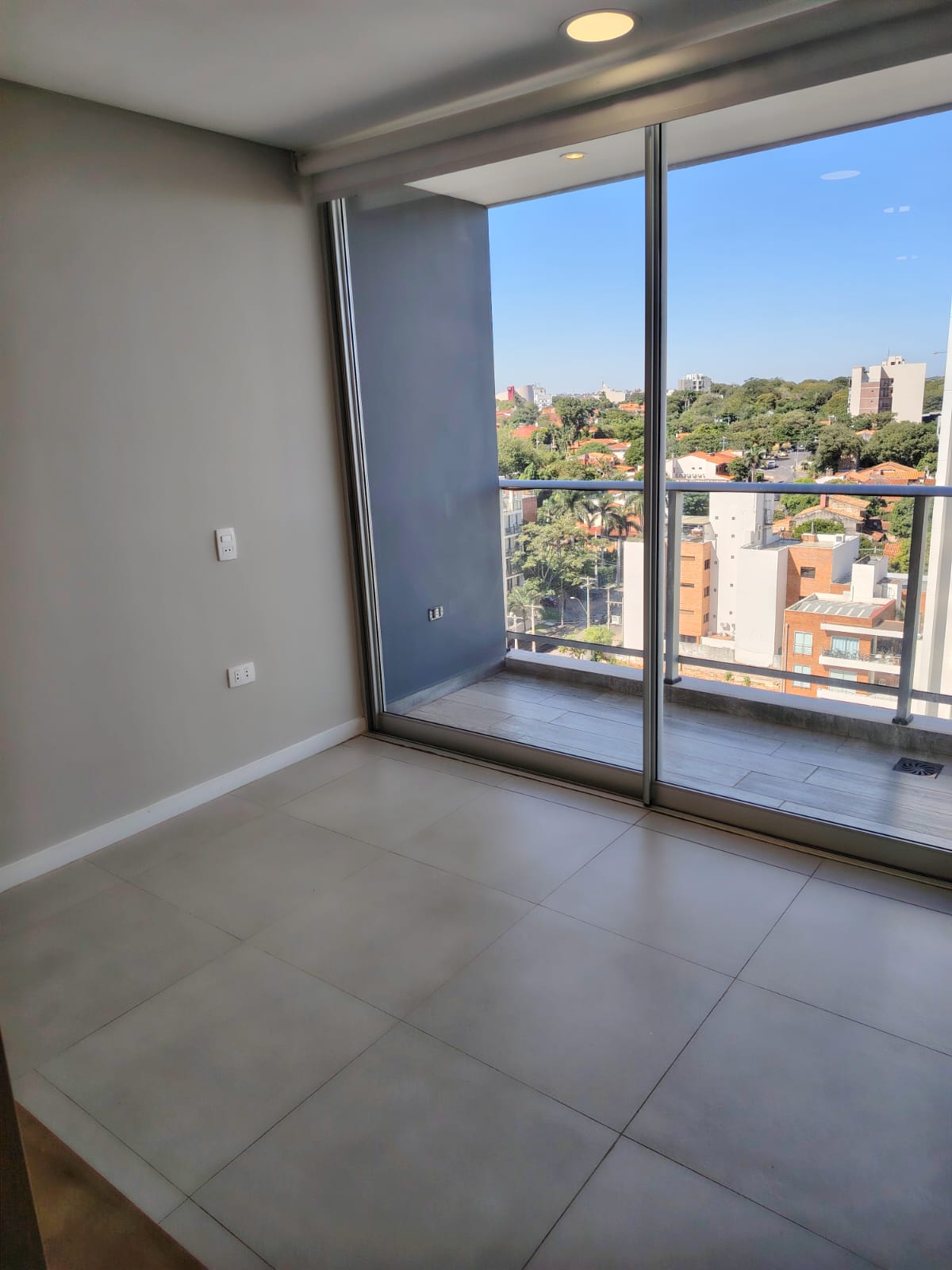 ALQUILER DE MONOAMBIENTE ZONA MOLAS LOPEZ — foto 3