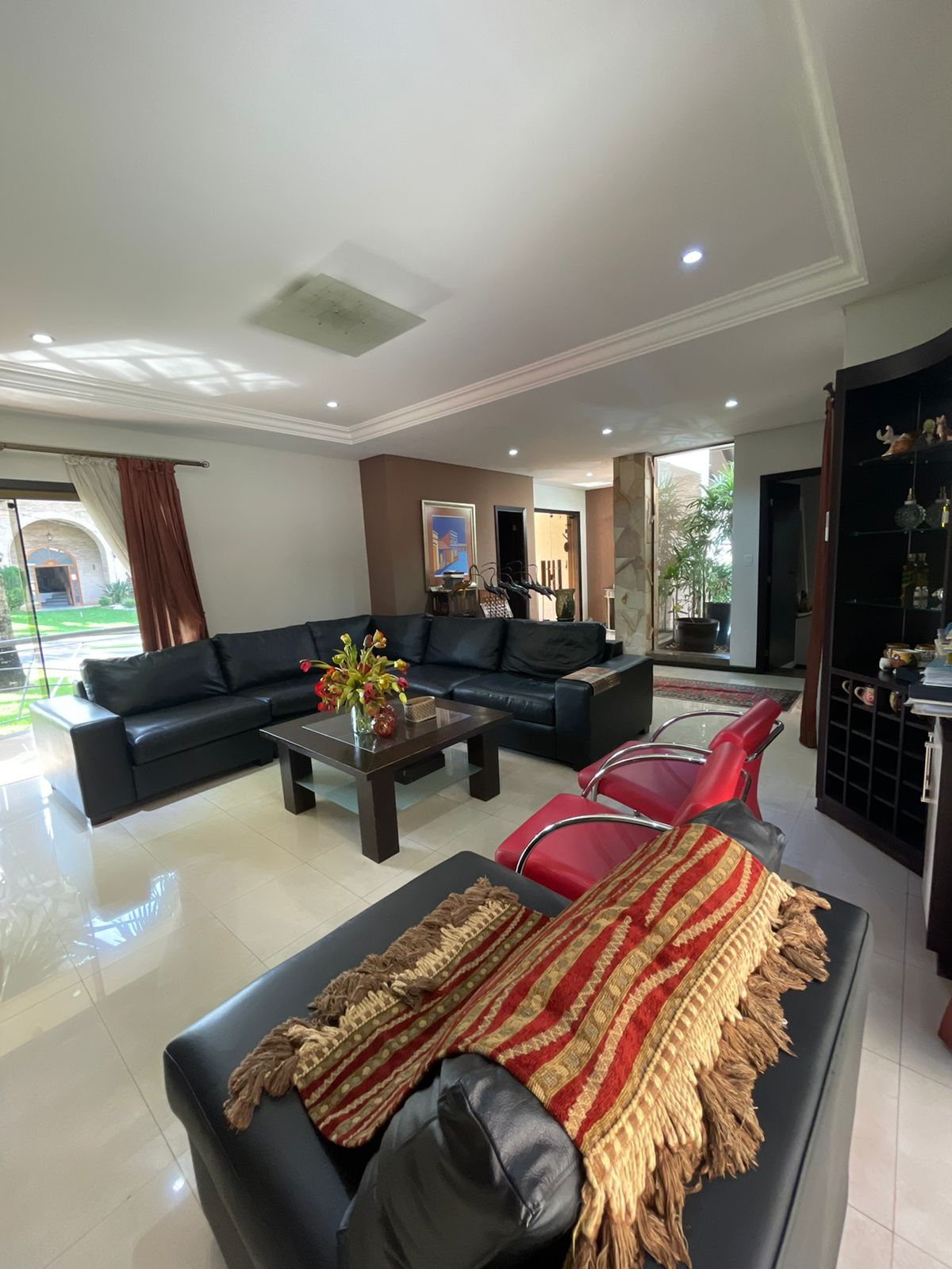 LUJOSA RESIDENCIA EN VENTA PARANA COUNTRY CLUB — foto 3
