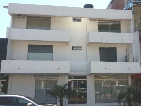 Edificio De 3 Plantas Zona Central