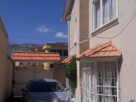 Casa En Venta Achumani De 3 Plantas