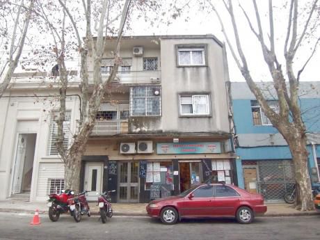 Apartamentos En La Comercial