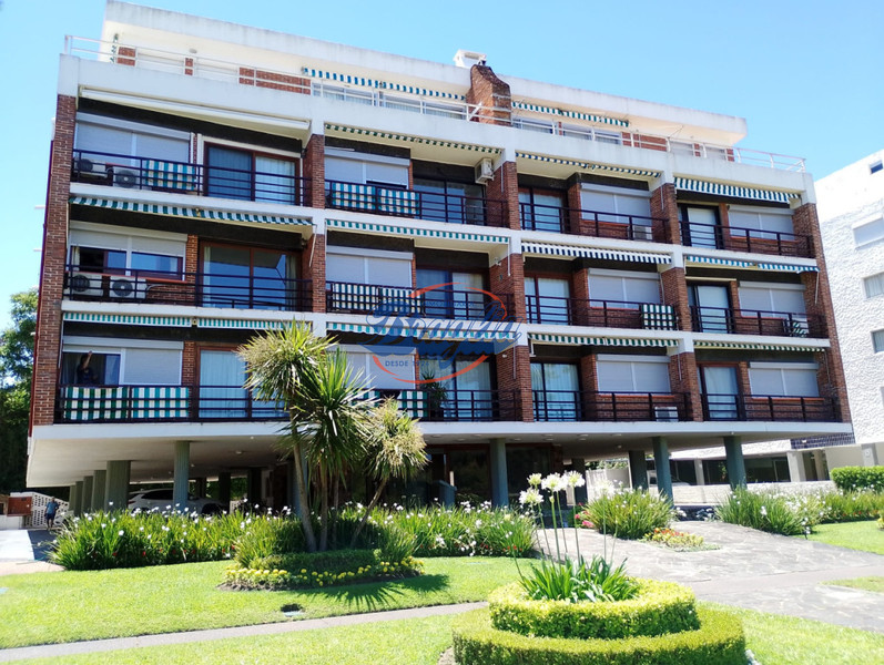 Apartamentos en Playa Mansa