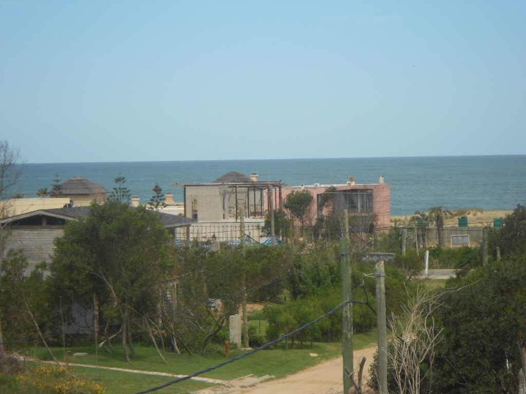 Photo 2 of 12