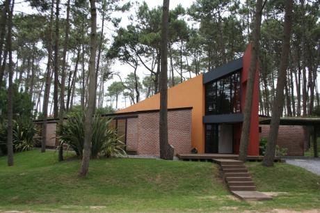 Casa En Venta Y Alquiler 4 Dormitorios