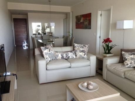Apartamento En Alquiler 3 Dormitorios