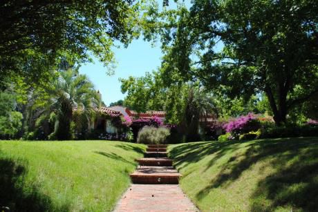 Casa En Venta 4 Dormitorios