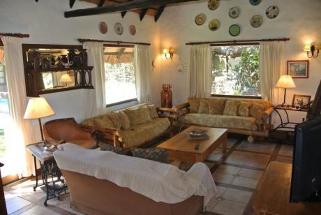 Casa En Venta 4 Dormitorios
