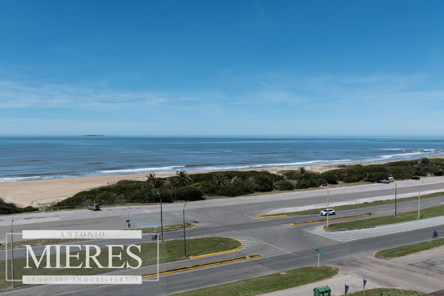 Venta apartamento 3 dormitorios- Playa Brava
