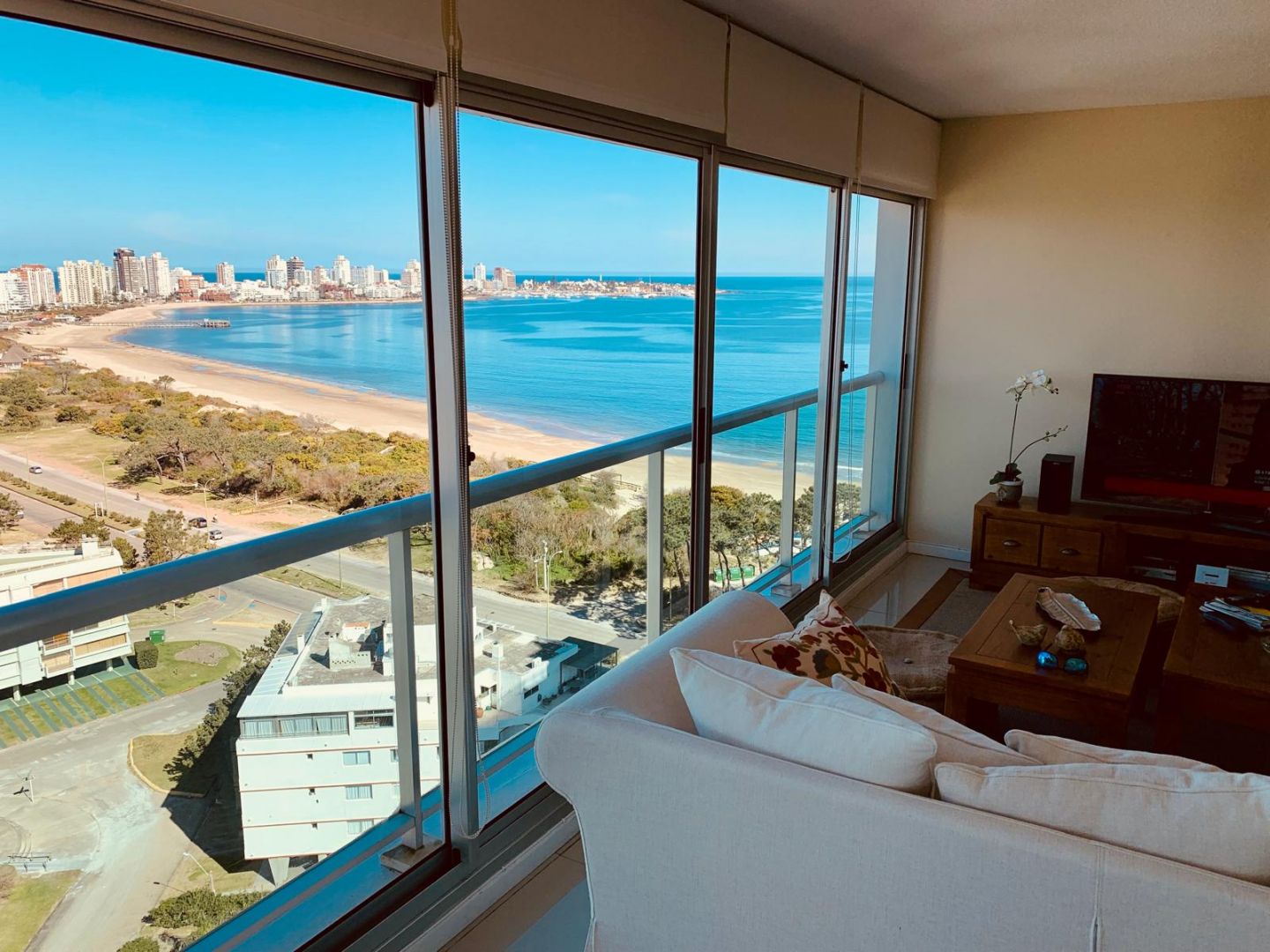 Alquiler anual apartamento de 2 dormitorio - Playa Mansa
