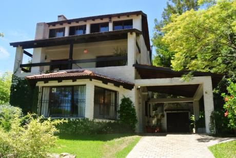 Casa En Venta 4 Dormitorios