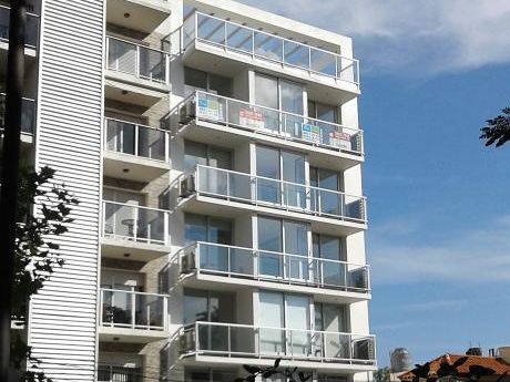 2 Dormitorios , 87 M2 Al Fte